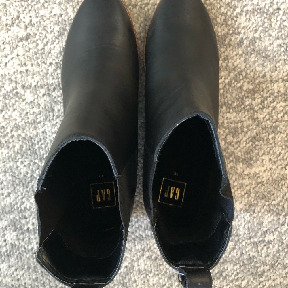 Gap boots women’s 10
